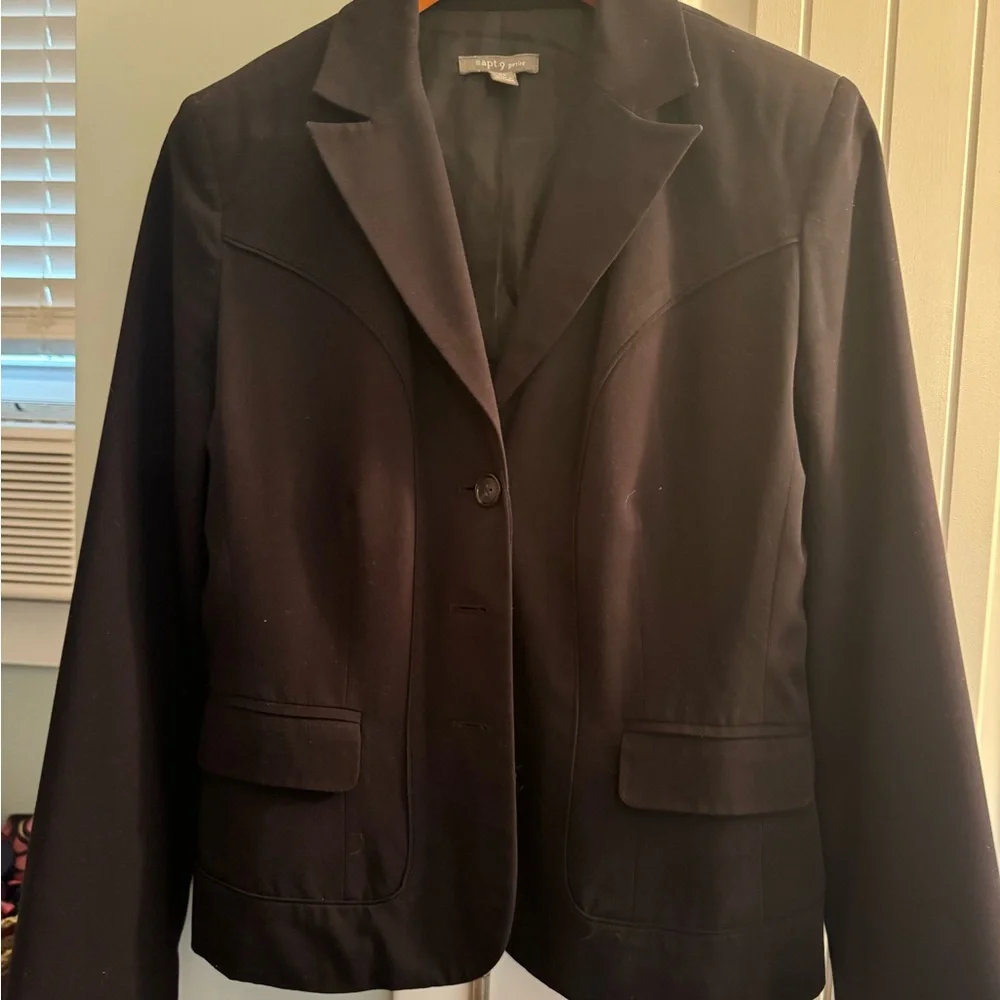 Black blazer - Picture 2 of 3